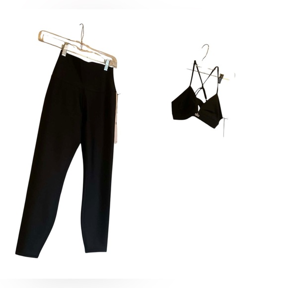 NWT Alo Yoga airlift leggings and triangle bra set BLACK Size S